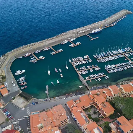 Maison Pillou Garden Loft - Goelba Apartment *
